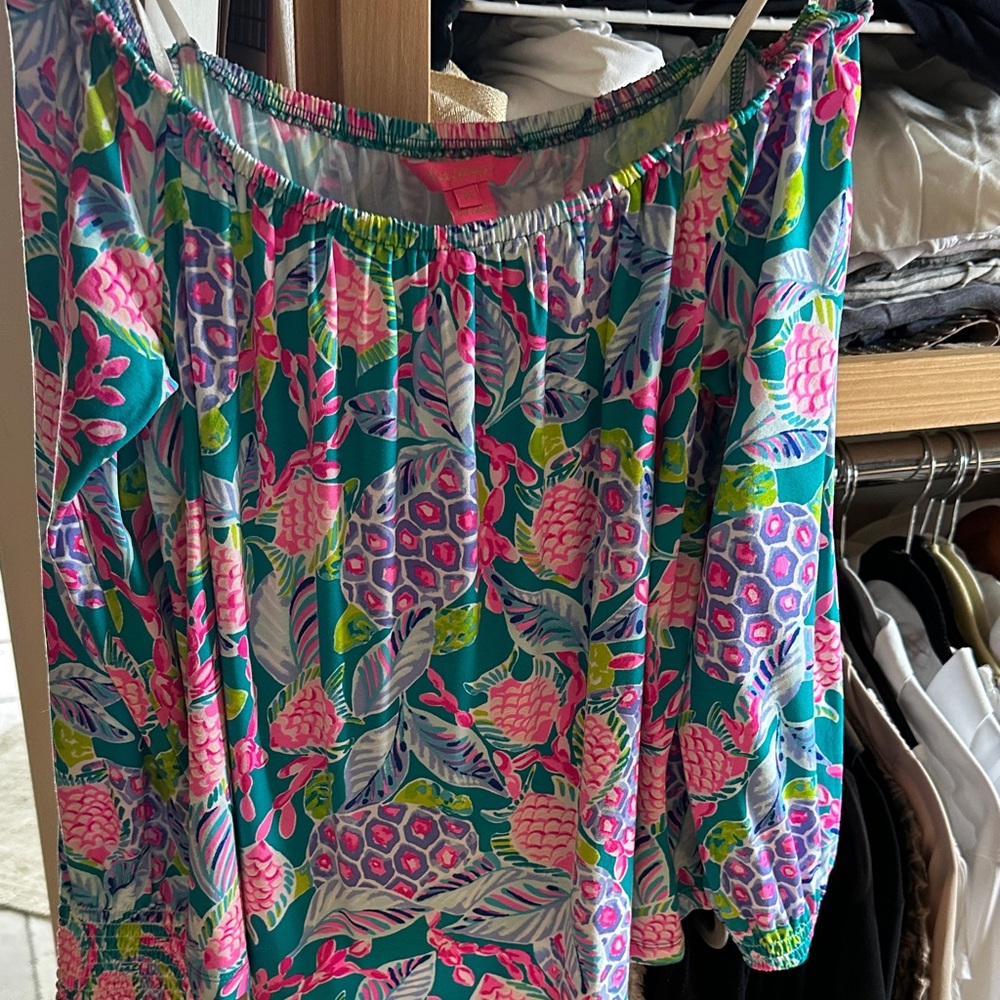 Lilly Pulitzer  Colorful Turtle Floral Off-Shoulder Top like NEW!